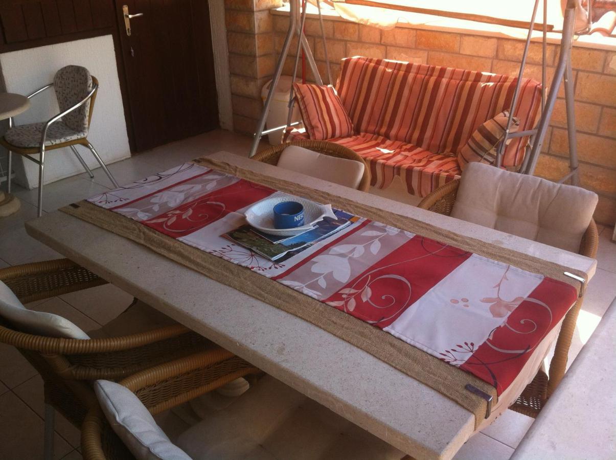 Vila Dora Supetar Apartment Luaran gambar