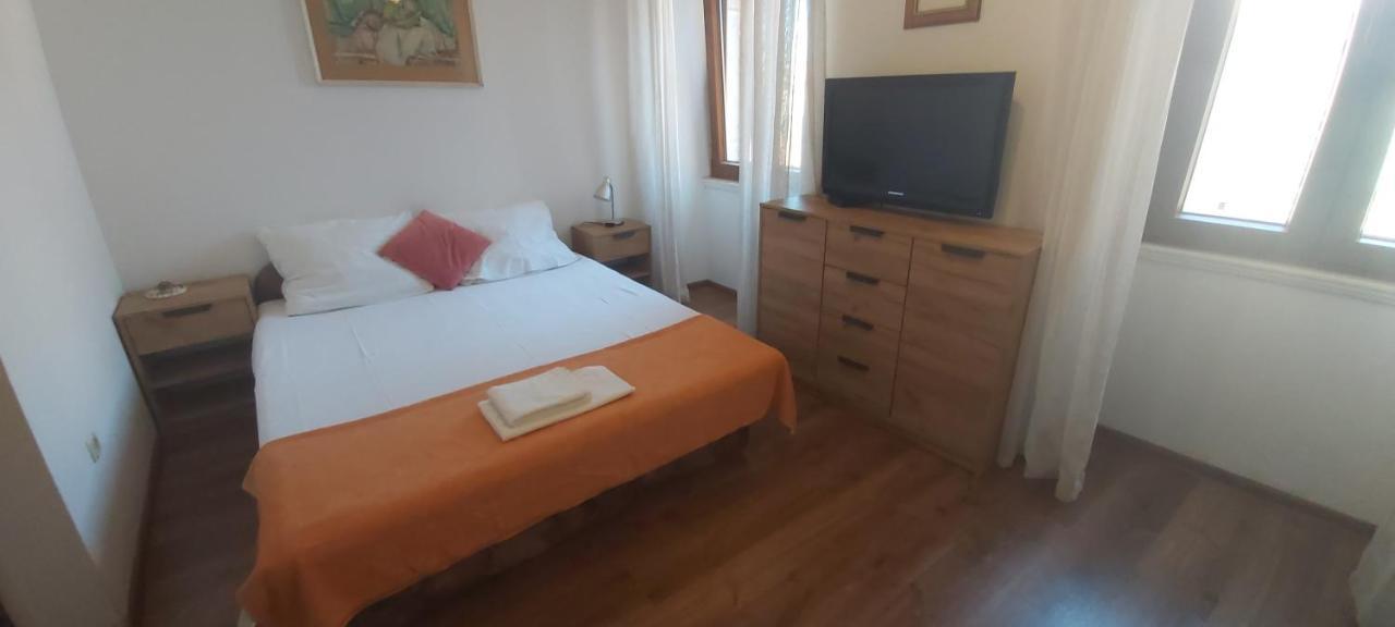 Vila Dora Supetar Apartment Luaran gambar