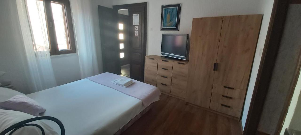 Vila Dora Supetar Apartment Luaran gambar