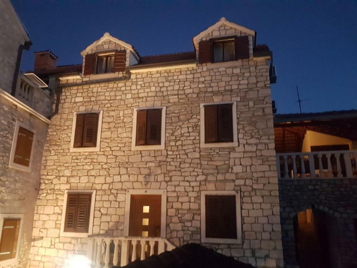 Vila Dora Supetar Apartment Luaran gambar